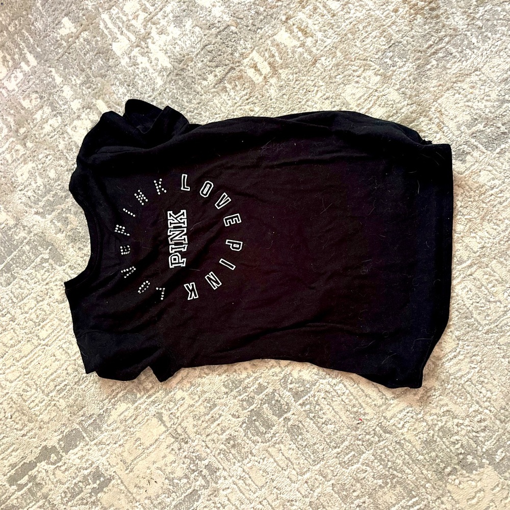 Vs pink black shirt